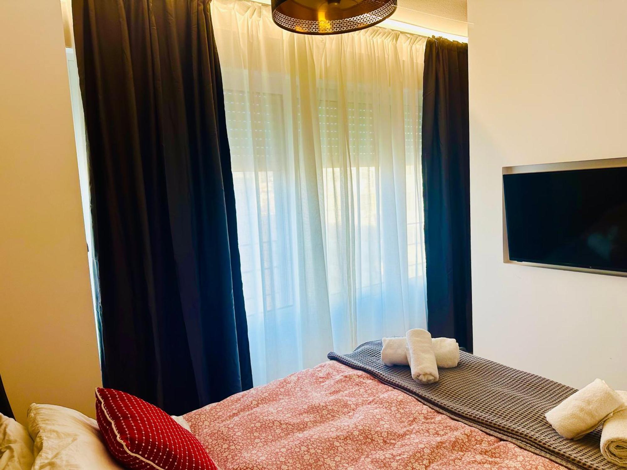 Royal Red Suite No 1, Piraeus Port Екстер'єр фото